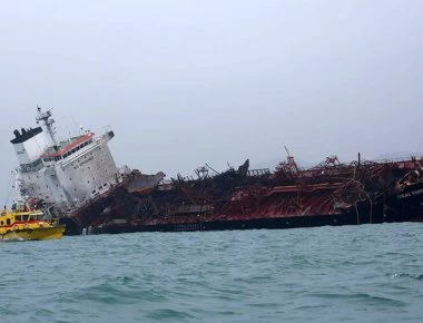 Επίθεση σε 2 τάνκερ στον Περσικό Κόλπο - «Έριξαν νάρκες οι Ιρανοί» λένε οι ΗΠΑ - «Τα τορπιλίσατε» λέει το Ιράν